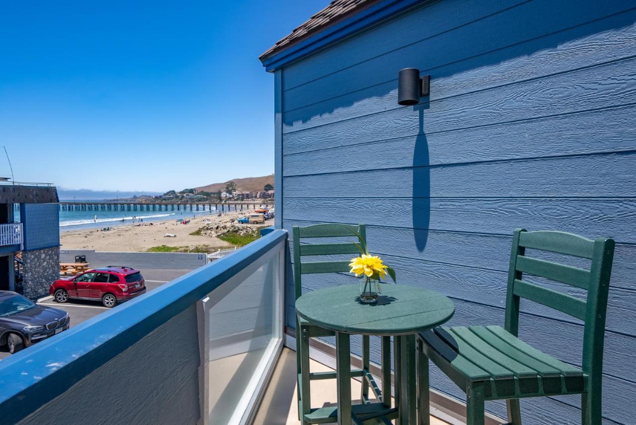 Shoreline Inn...On The Beach 카유코스 외부 사진